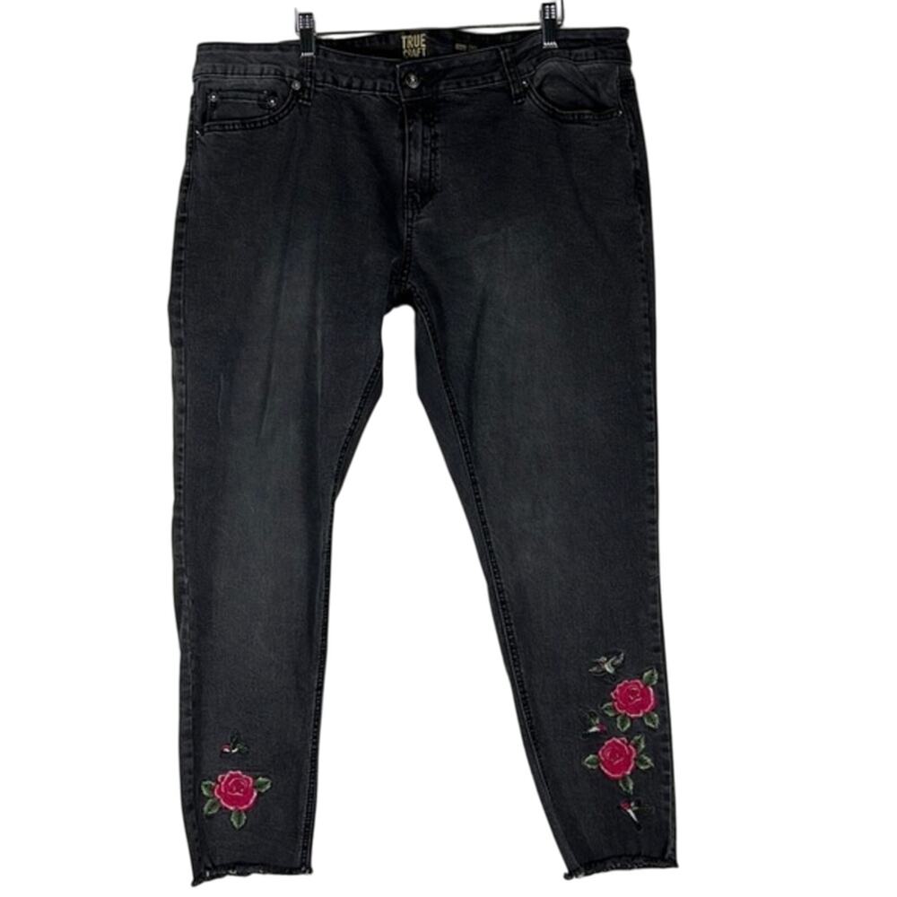 True Craft Jeans Womens 20 Washed Black Floral Embroidered Skinny Frayed Hem - Picture 2 of 6